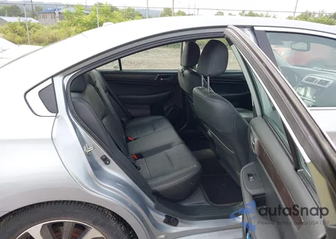 2015 Subaru Legacy 2.5I Limited z USA, uszkodzony, nr VIN 4S3BNAL69F3008122